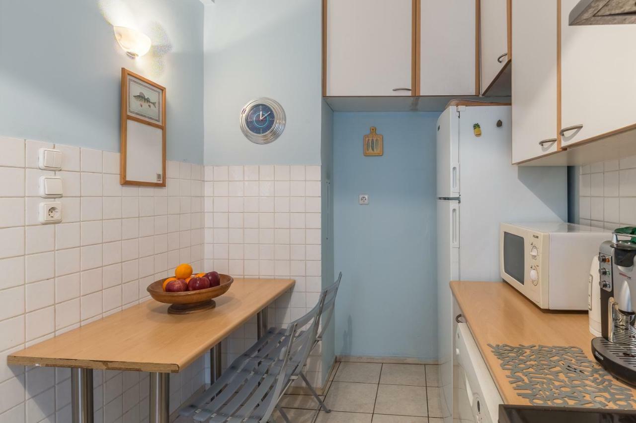 Art Deco Spacious Appartment Close To Centre Афины Экстерьер фото