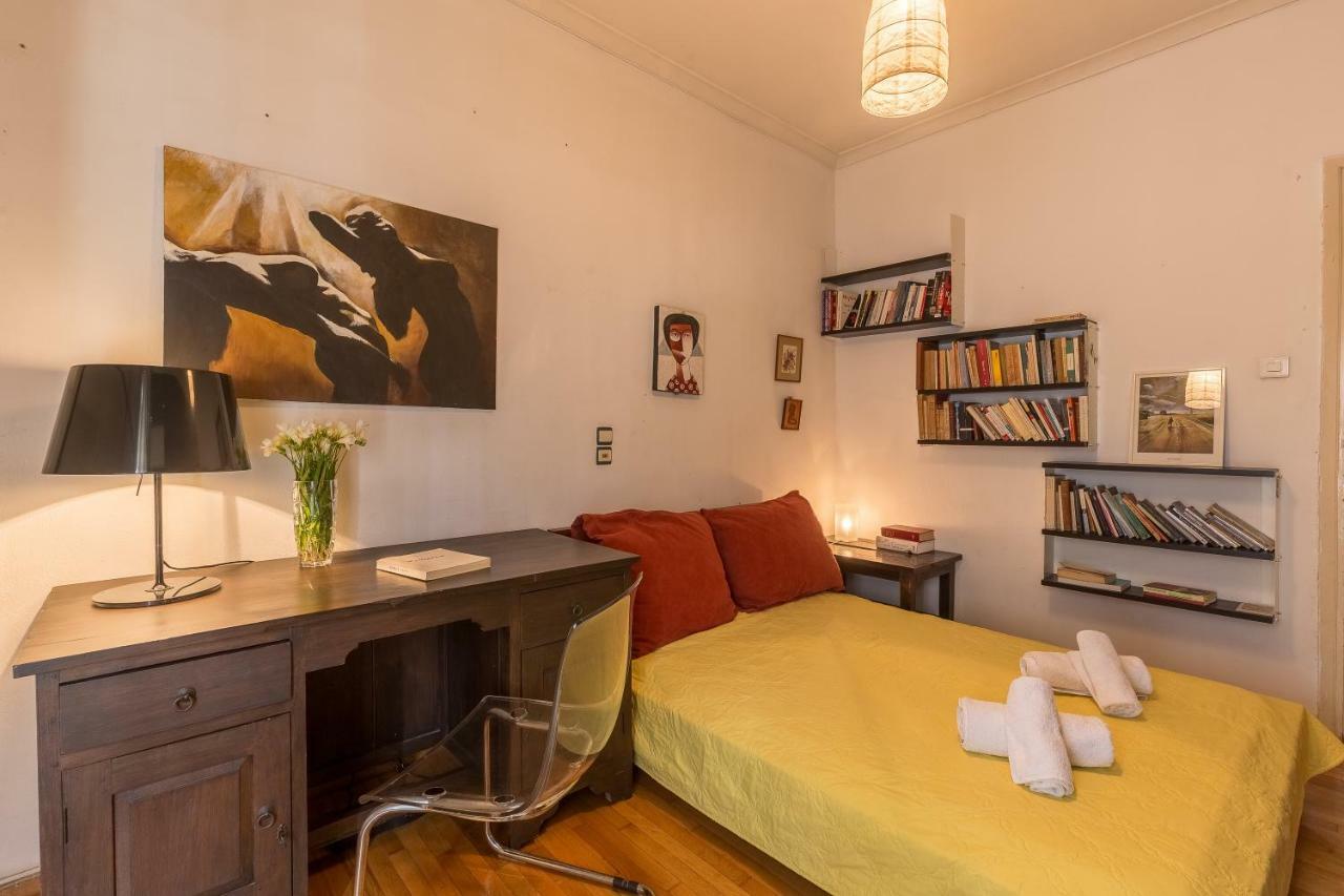 Art Deco Spacious Appartment Close To Centre Афины Экстерьер фото